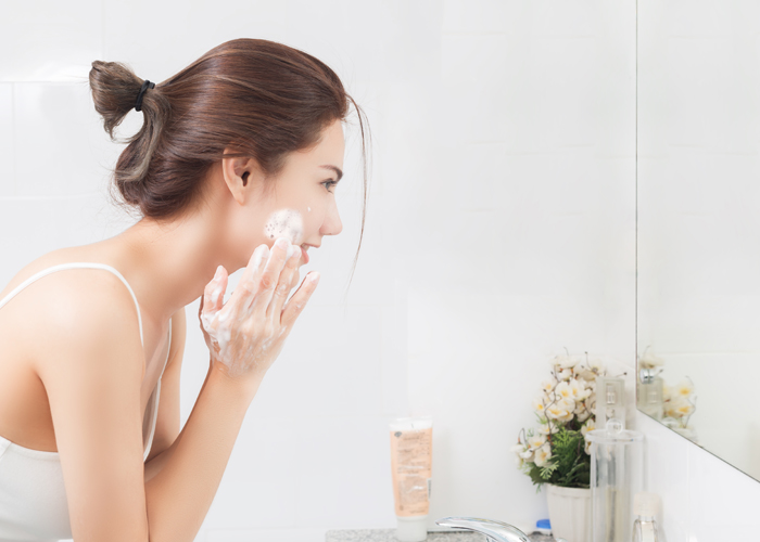 Salicylic acid for acne
