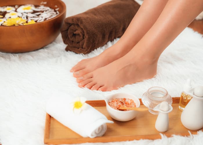 How to Heal Cracked Heels