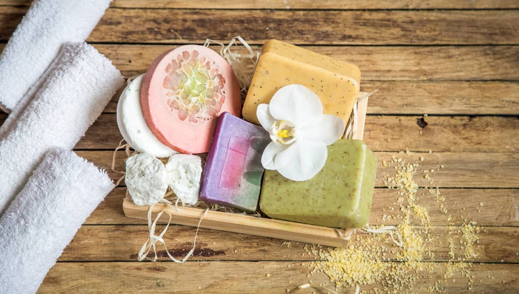 Raw Materials Guide: What You Need to Manufacture Cosmetic Products at Scale